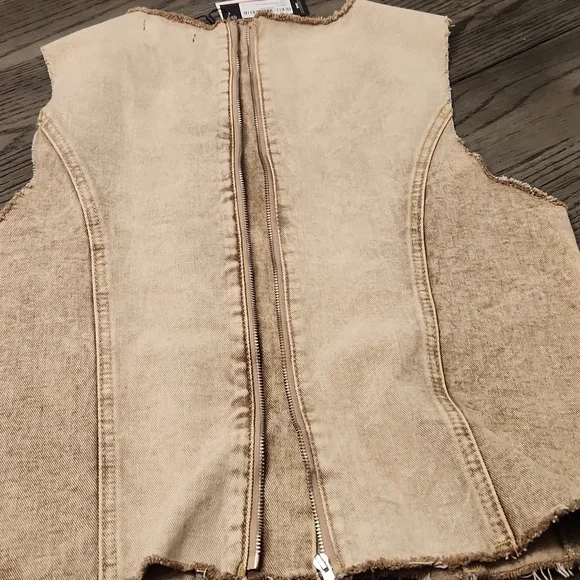 PRETTY LITTLE THING Women's  Tan Sleeveless Denim TopVest Size 8. - Picture 8 of 13
